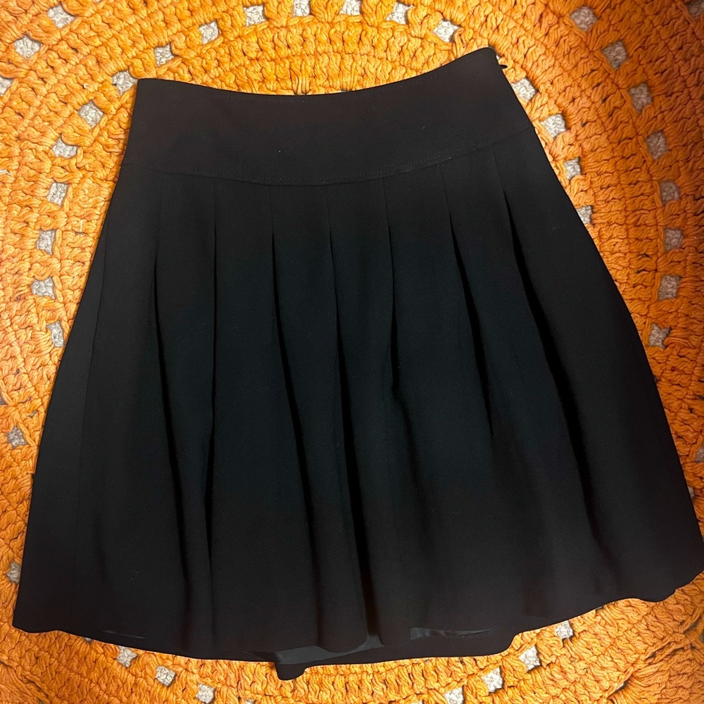 Banana Republic pleated skirt